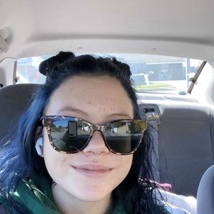 Meet your Posher, Summer